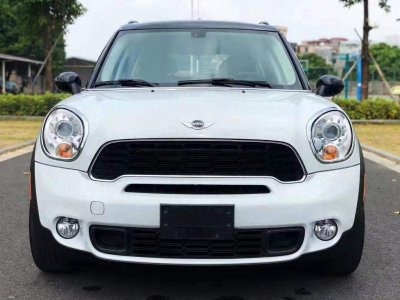 ​这辆宝马迷你MINI仅售10万，外观很吸引我欢心，动力给力配置很多