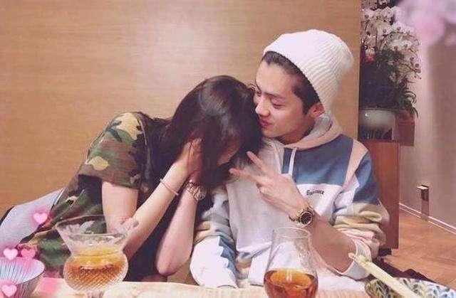 鹿晗学生时代的女友被爆光，网友：比关晓彤好看多了！