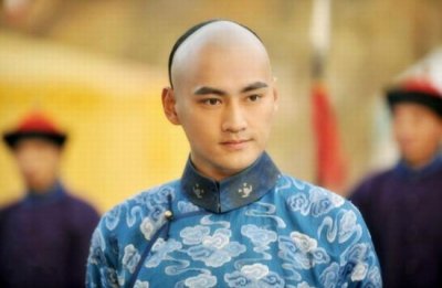 十三阿哥胤祥:22岁之前备受恩宠,为何却突然被康熙厌弃?