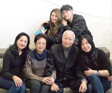 何润东台北领证结婚结束8年爱情长跑