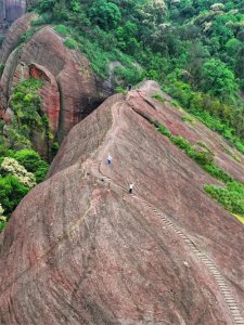 江西龟峰:秘境之中的自然奇观