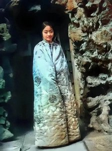 末代皇后婉容的一生到底有多惨?