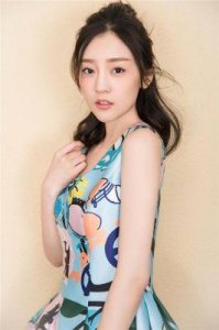 何花个人资料与男友揭秘:整容真相与角色转变分析