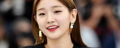 朴素丹家很有钱吗 撞脸金高银且高起点的她究竟什么来头