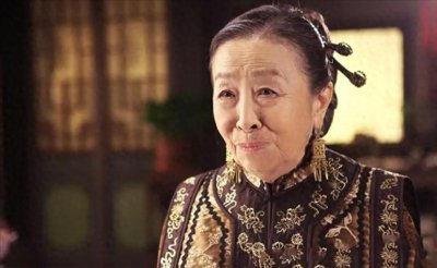 “丑娘”张少华人丑心也丑,年轻时坏事做尽,晚年含泪入土