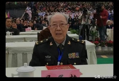 吴孟超:99岁院士,从不碰保健品,一辈子“斗”肝癌